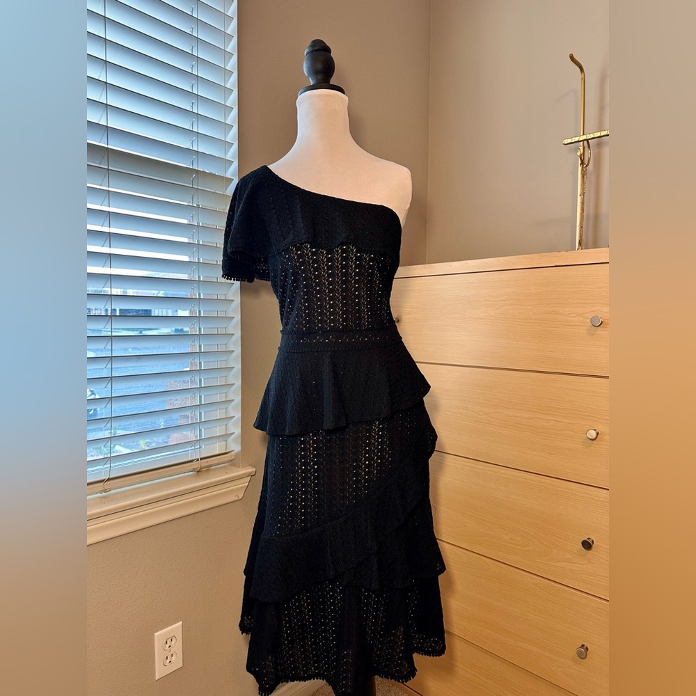 Gianni Bini Black One-Shoulder Dress